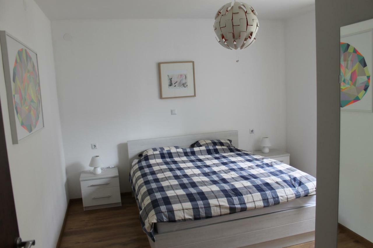 Apartments Dina Pula Zewnętrze zdjęcie