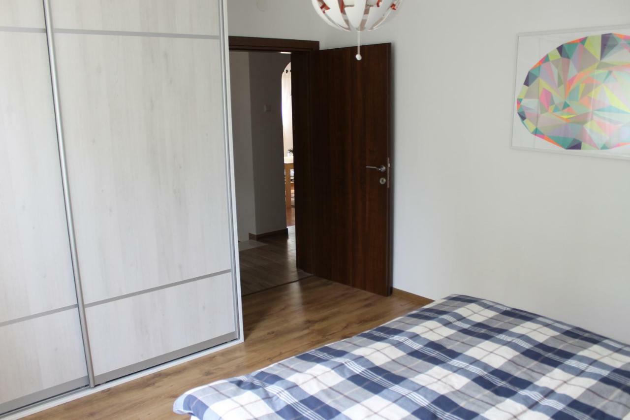 Apartments Dina Pula Zewnętrze zdjęcie
