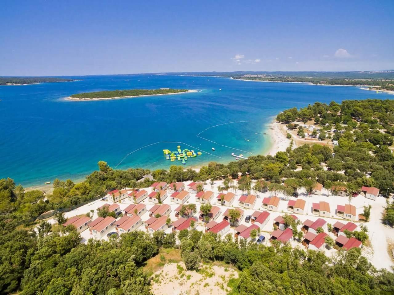 Apartments Dina Pula Zewnętrze zdjęcie