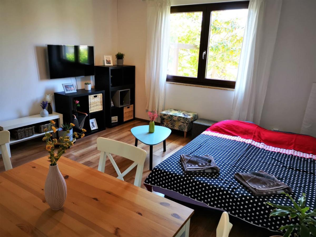 Apartments Dina Pula Zewnętrze zdjęcie
